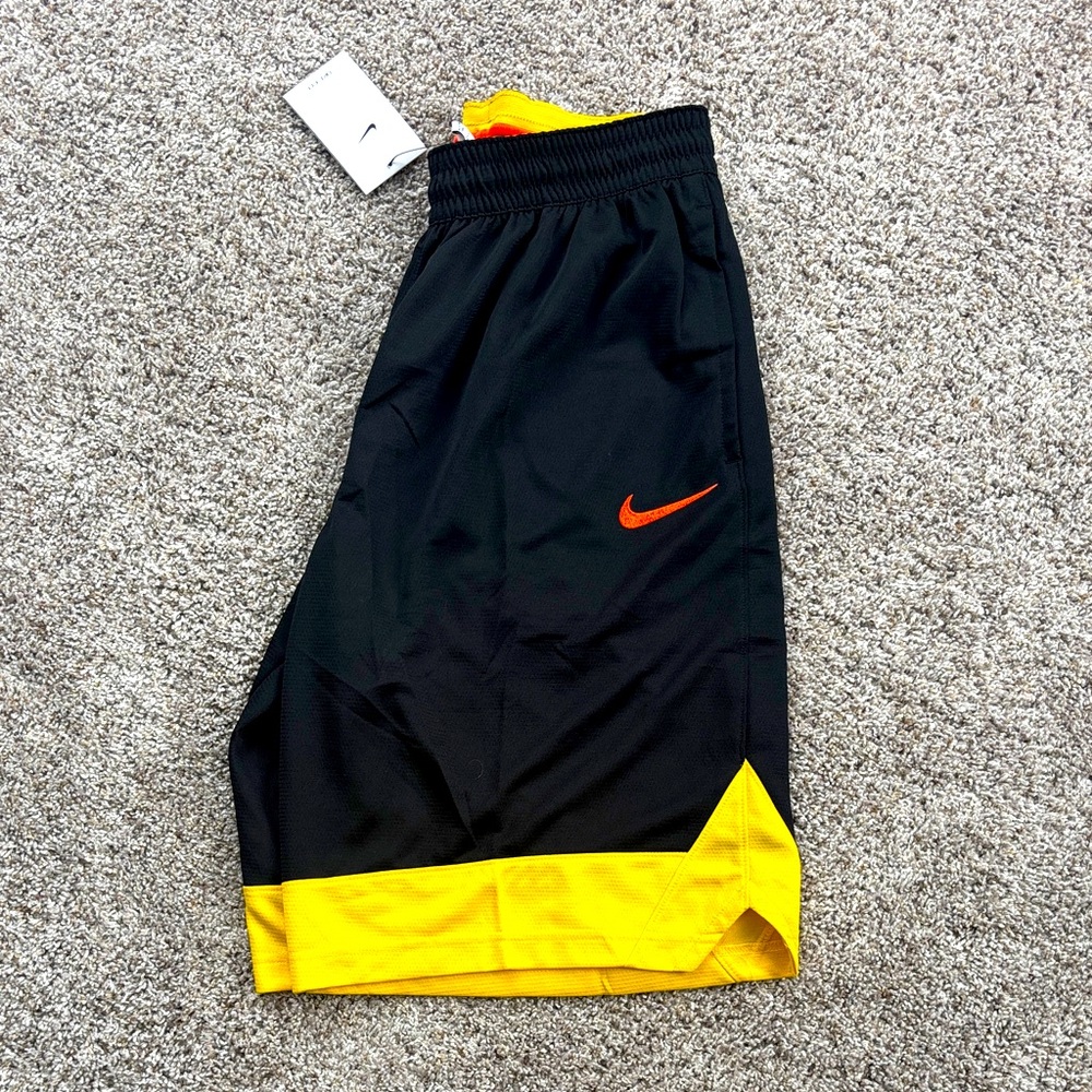NWT Men’s Nike Dri Fit Basketball Shorts